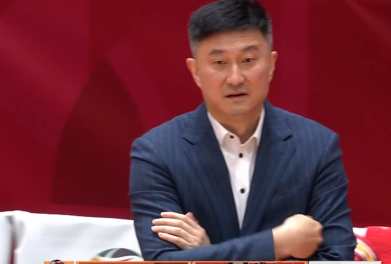 云鼎娱乐官方入口-CBA惨案！广东狂输上海40分，杜锋被钉耻辱柱，徐杰胡明轩16中1