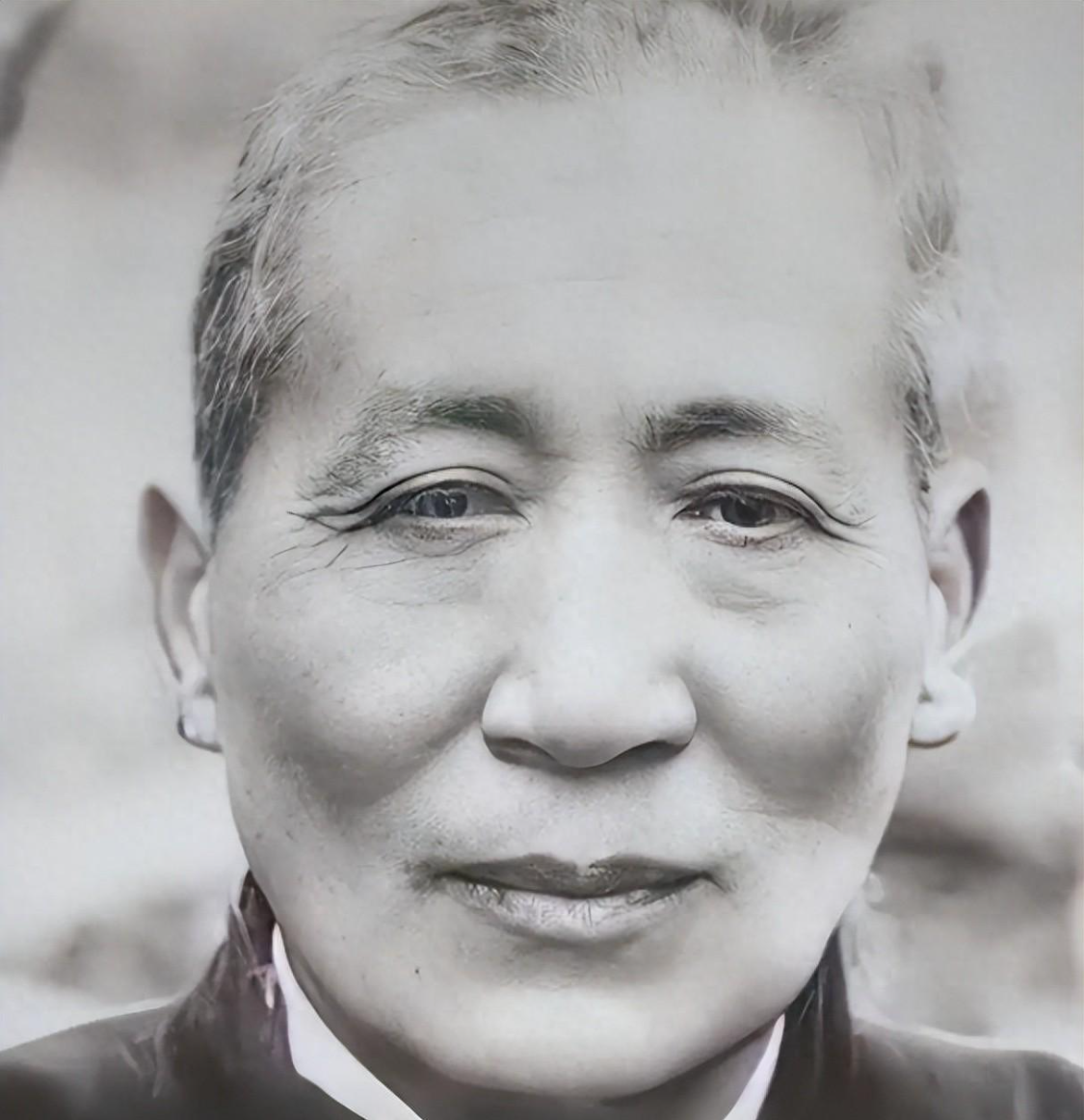 云鼎娱乐-地主恶霸刘文彩：子孙众多，后代回来祭拜，光饭菜就准备了200席